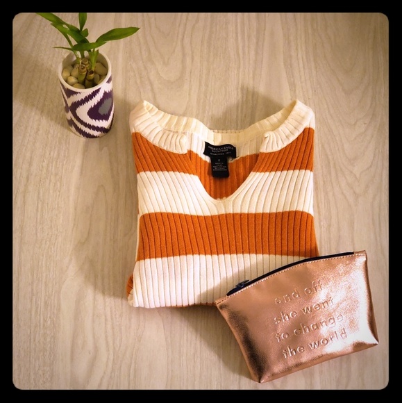 American Eagle Outfitters Tops - 👚 American Eagle fitted long sleeve v-neck